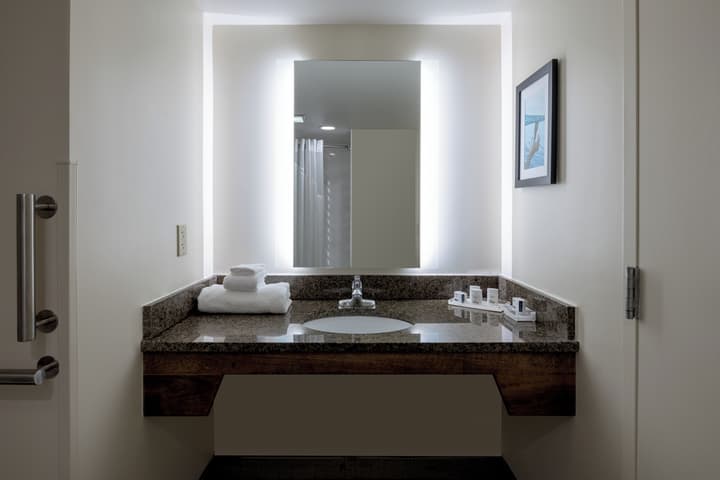 Holiday Inn Portland-By the Bay by IHG