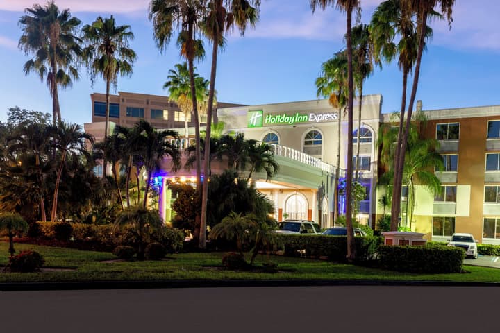 Holiday Inn Express Miami Airport Doral Area by IHG