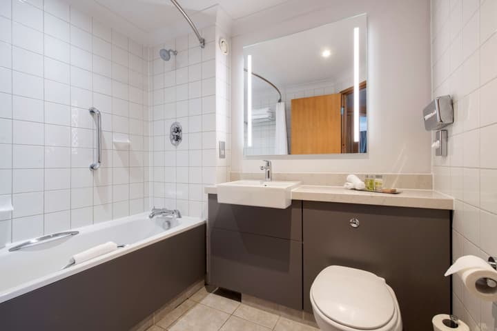 DoubleTree by Hilton Swindon