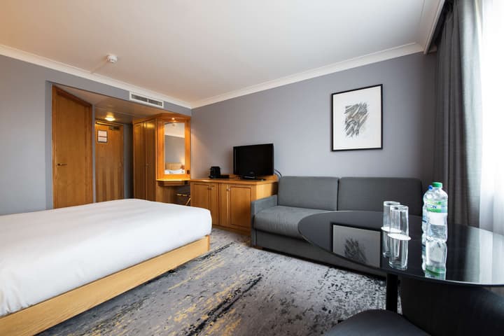 DoubleTree by Hilton Swindon