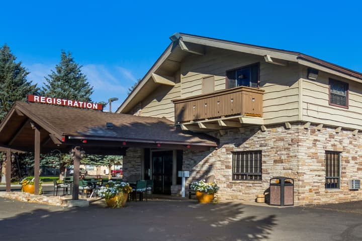 The Inn at Tomichi Village