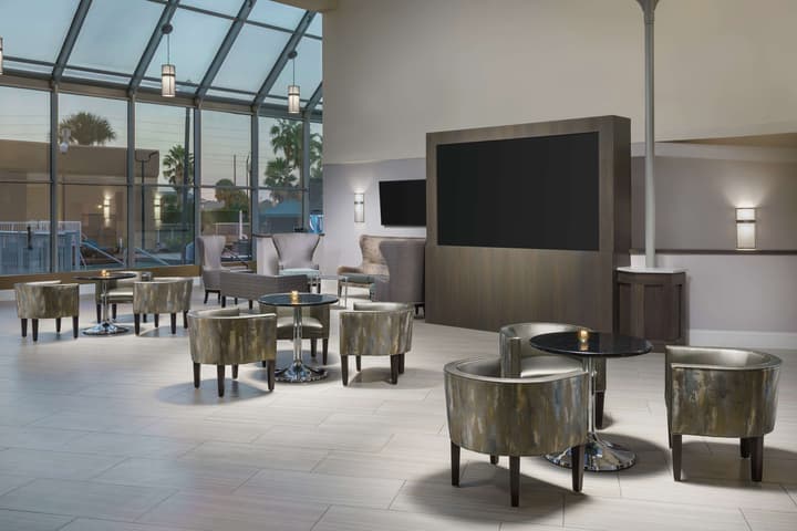 DoubleTree by Hilton Orlando Airport