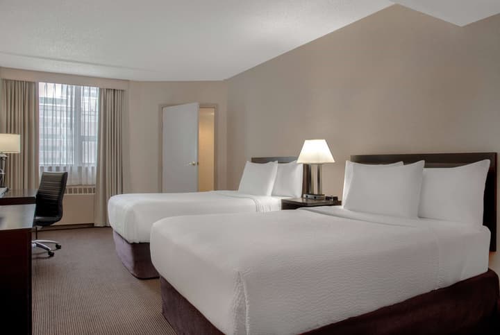 Ramada Plaza by Wyndham Calgary Downtown