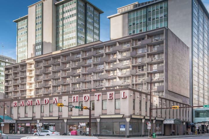 Ramada Plaza by Wyndham Calgary Downtown