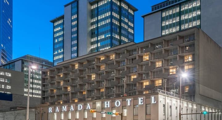 Ramada Plaza by Wyndham Calgary Downtown