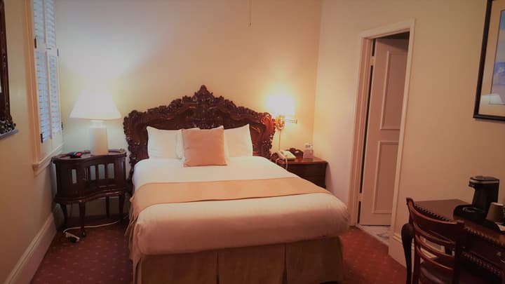 The Monterey Hotel