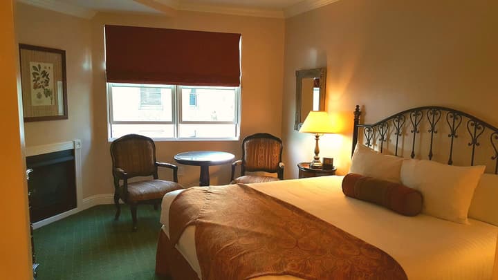 The Monterey Hotel