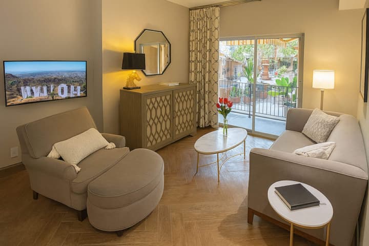 Hollywood Hotel