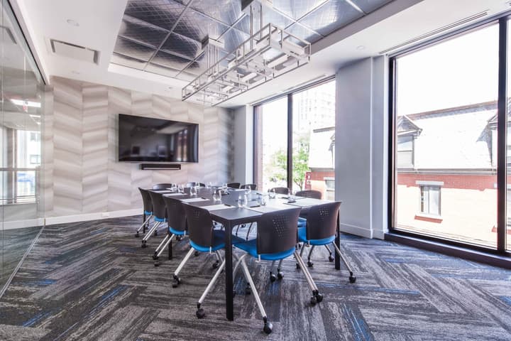 Travelodge Hotel by Wyndham Montreal Centre