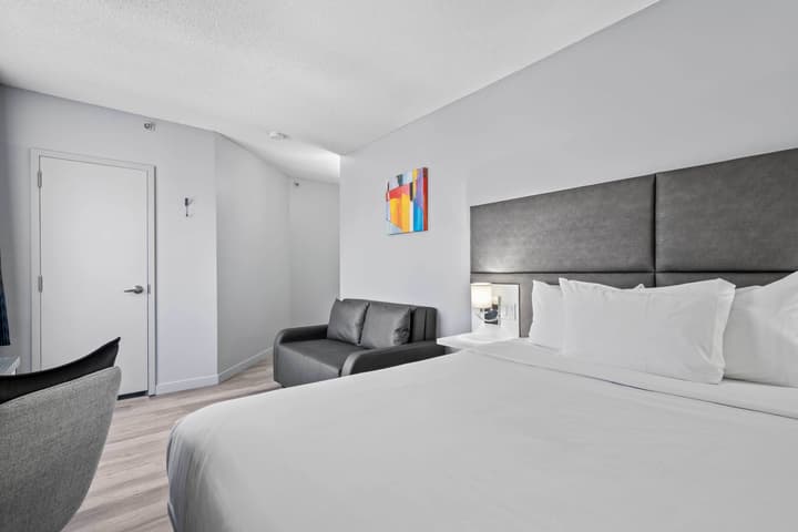 Travelodge Hotel by Wyndham Montreal Centre