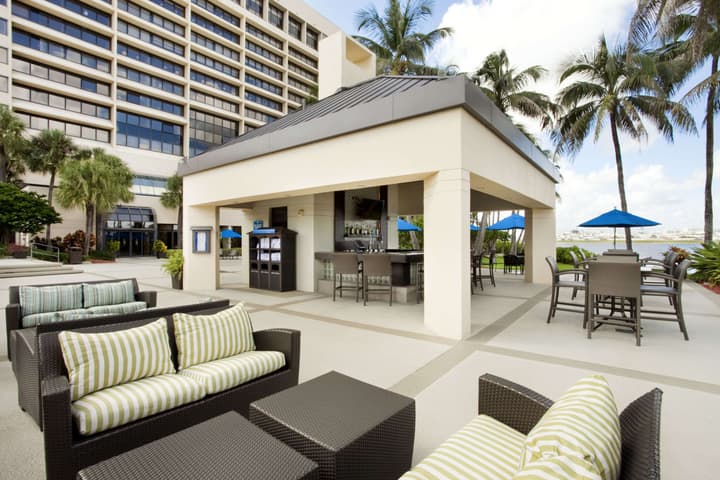 Hilton Miami Airport Blue Lagoon