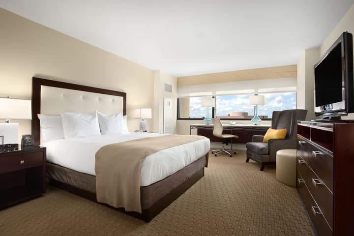 Hilton Miami Airport Blue Lagoon