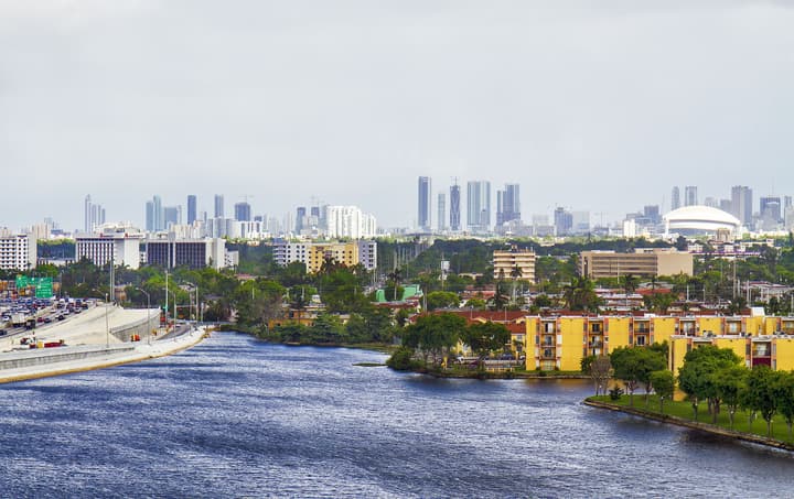 Hilton Miami Airport Blue Lagoon