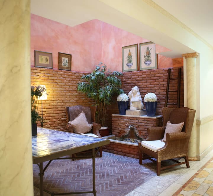 Heritage As Janelas Verdes Inn - Riverside
