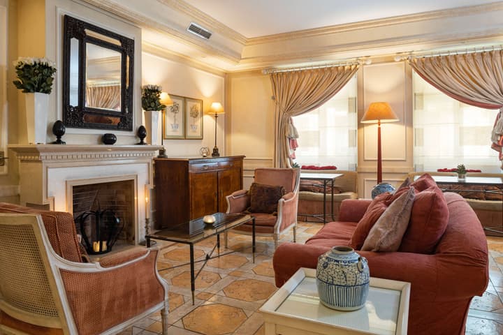 Heritage As Janelas Verdes Inn - Riverside