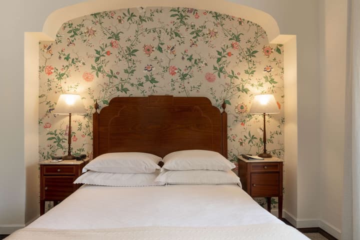 Heritage As Janelas Verdes Inn - Riverside