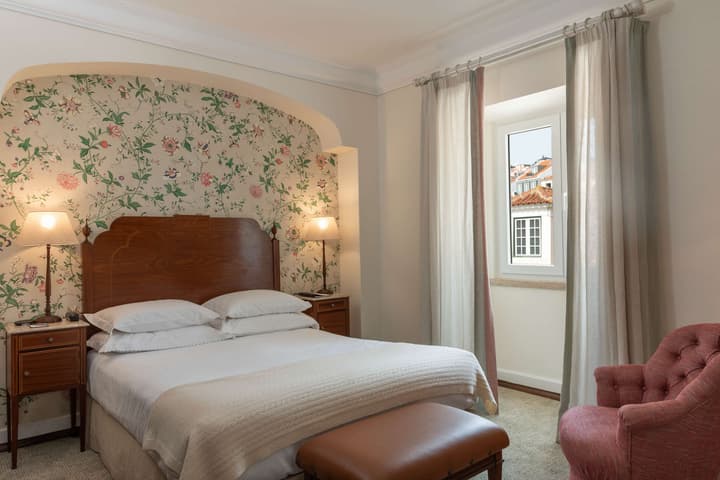 Heritage As Janelas Verdes Inn - Riverside