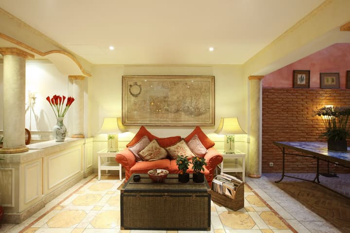 Heritage As Janelas Verdes Inn - Riverside
