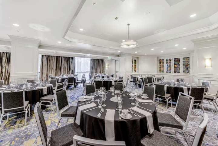 Embassy Suites by Hilton Anaheim Orange