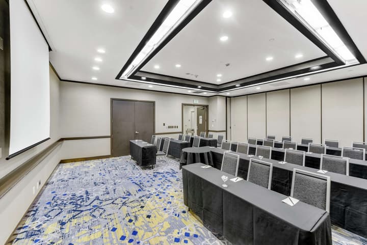 Embassy Suites by Hilton Anaheim Orange
