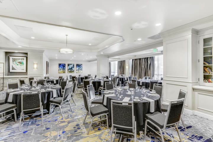 Embassy Suites by Hilton Anaheim Orange