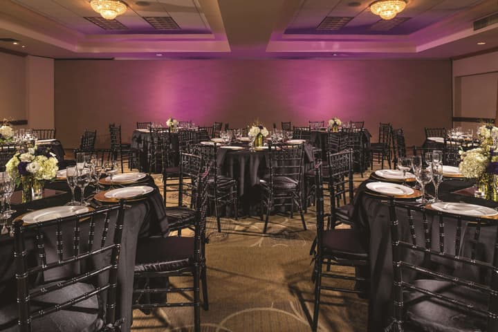 DoubleTree by Hilton Carson