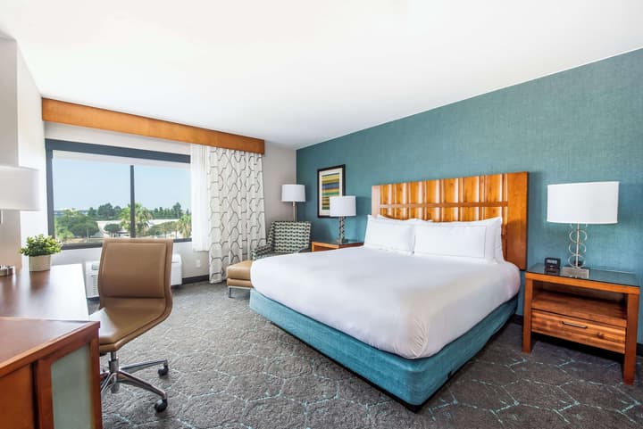 DoubleTree by Hilton Carson