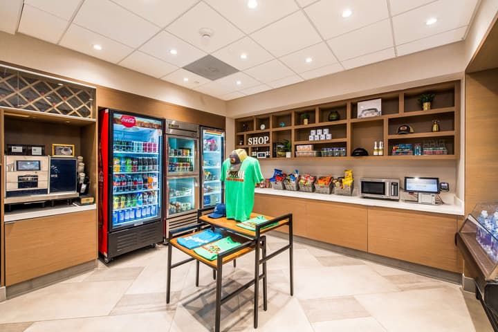 DoubleTree by Hilton Carson