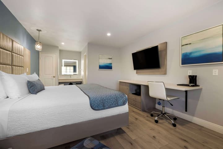 Best Western Orange Plaza