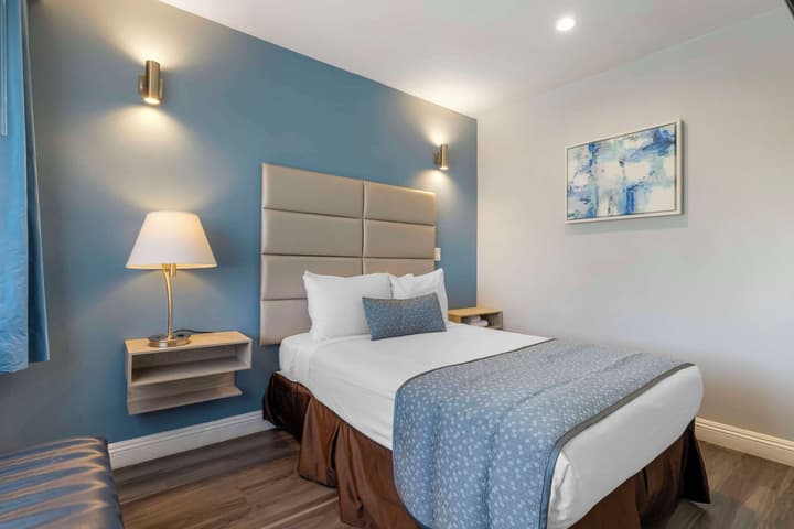 Best Western Orange Plaza