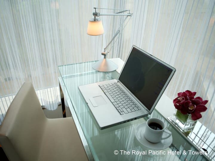 The Royal Pacific Hotel & Towers