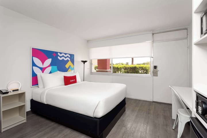 Baymont by Wyndham Orlando North Millenia