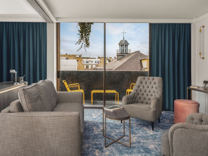 Pley Hotel