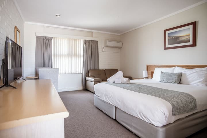 Hospitality Carnarvon, SureStay Collection by Best Western