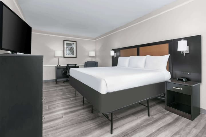 Baymont by Wyndham Austin University Area