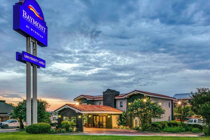 Baymont by Wyndham Austin University Area