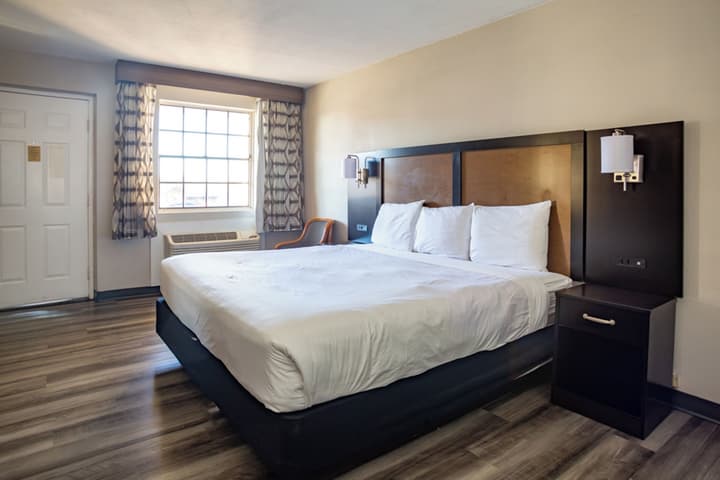 Baymont by Wyndham Austin University Area
