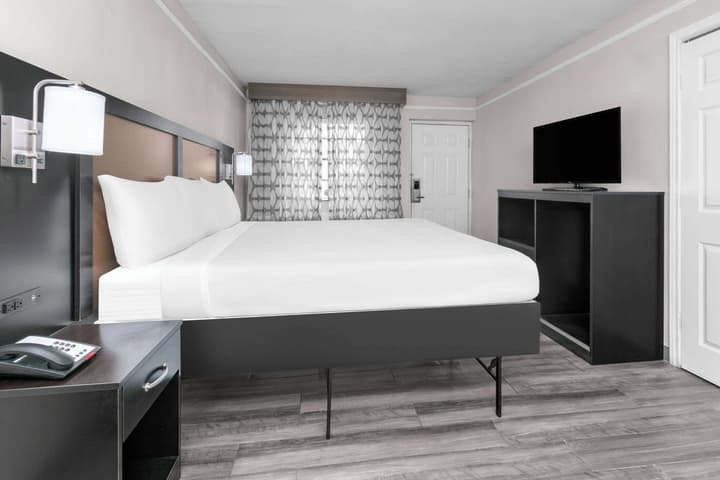 Baymont by Wyndham Austin University Area