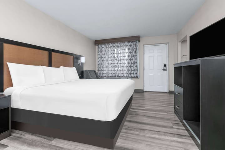 Baymont by Wyndham Austin University Area
