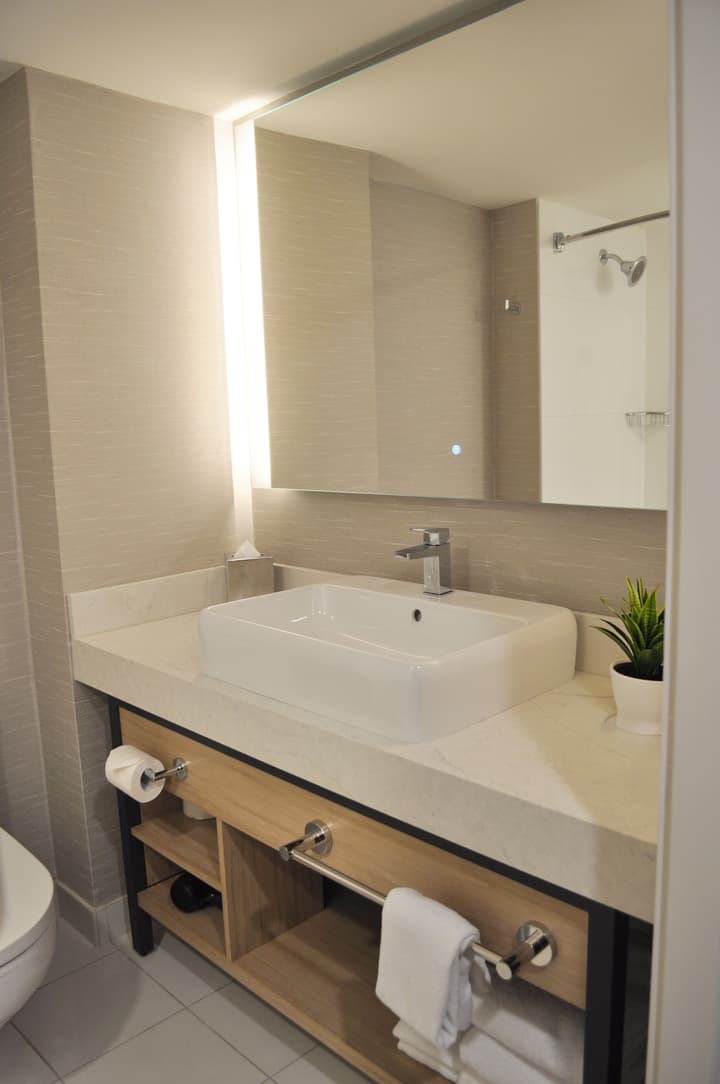 Pinnacle Hotel Harbourfront