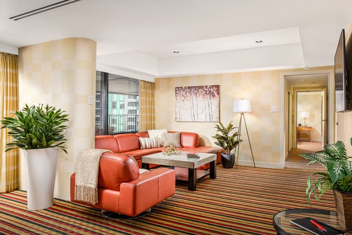 Pinnacle Hotel Harbourfront