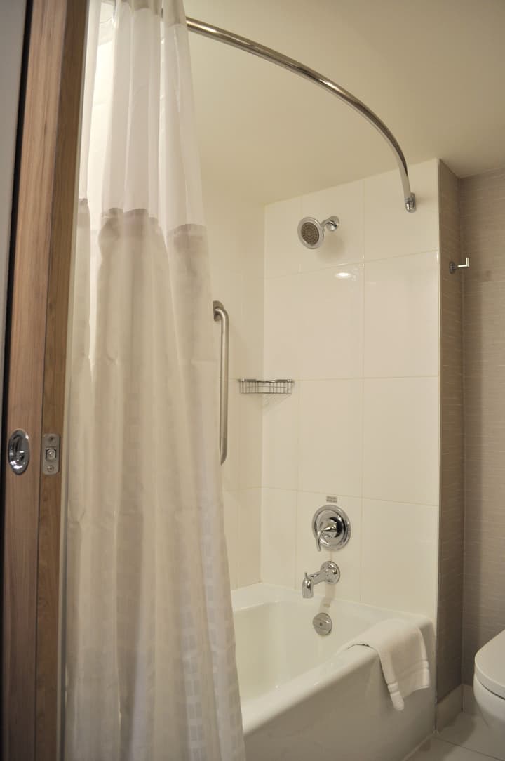 Pinnacle Hotel Harbourfront