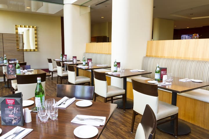 Pinnacle Hotel Harbourfront