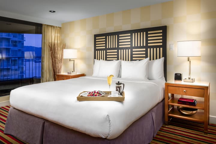 Pinnacle Hotel Harbourfront
