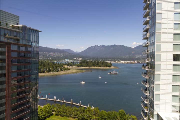 Pinnacle Hotel Harbourfront