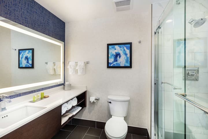 DoubleTree by Hilton Pomona