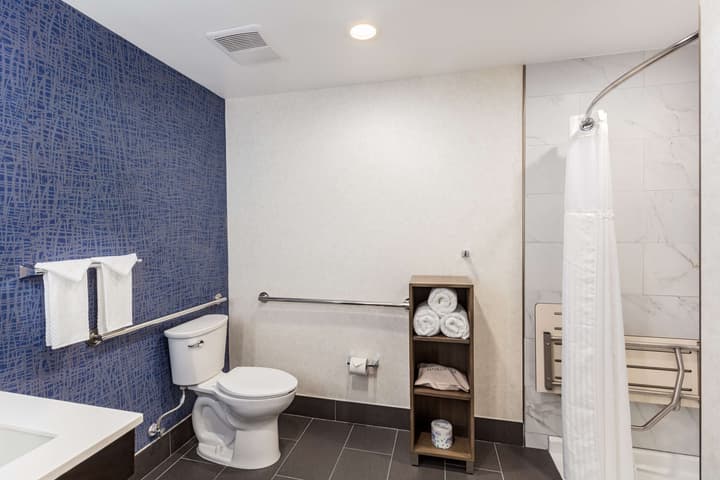 DoubleTree by Hilton Pomona