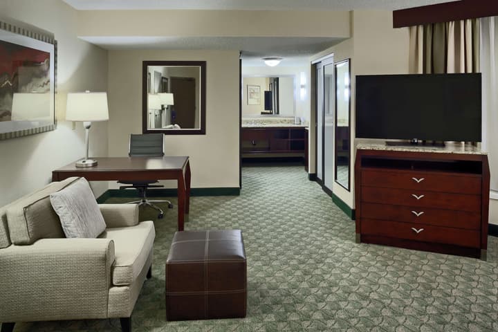 DoubleTree by Hilton San Antonio Downtown