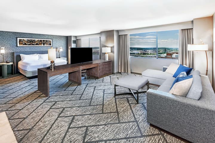 DoubleTree by Hilton Tulsa Downtown