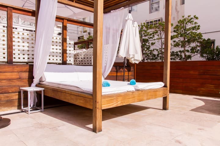 Marseilles Beachfront Hotel